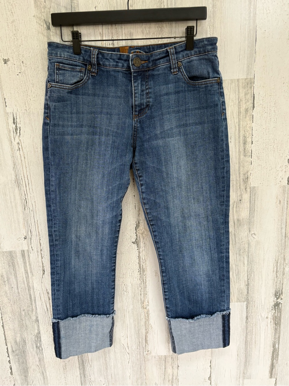 Kut from the Kloth Women’s Size 10 Rolled Cuff Boyfriend Jeans 32X25X9” Rise